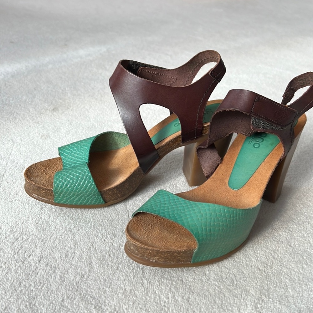 Leather two colored comfortable heels made in Spain